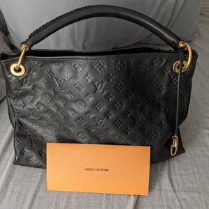 Authentic louis Vuitton Bag